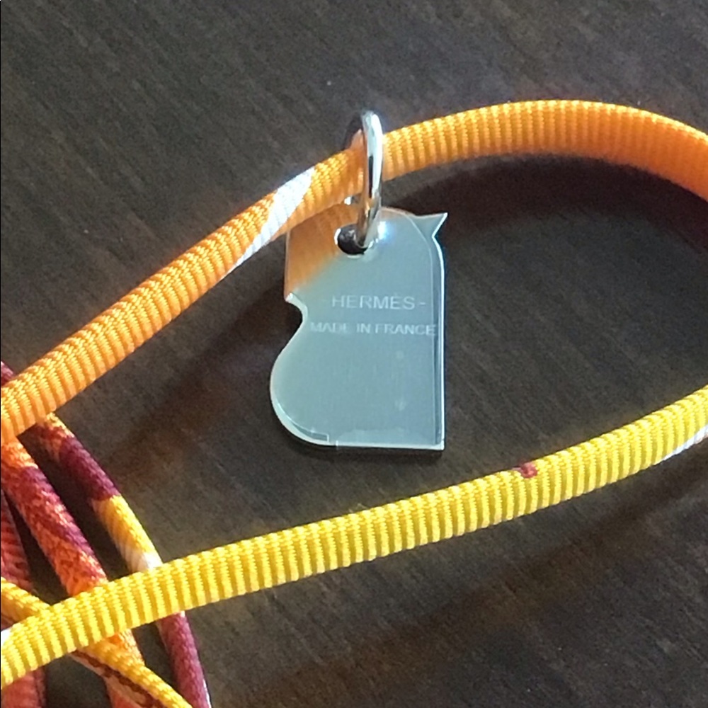 HERMÈS Tourbillon Jungle Love Silk Bracelet Necklace Silver Charm Orange 2021 - Picture 7 of 7